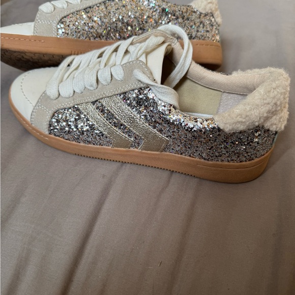 Like New!✨Sparkly Glitter Sneakers with Cream Accents - Picture 2 of 2